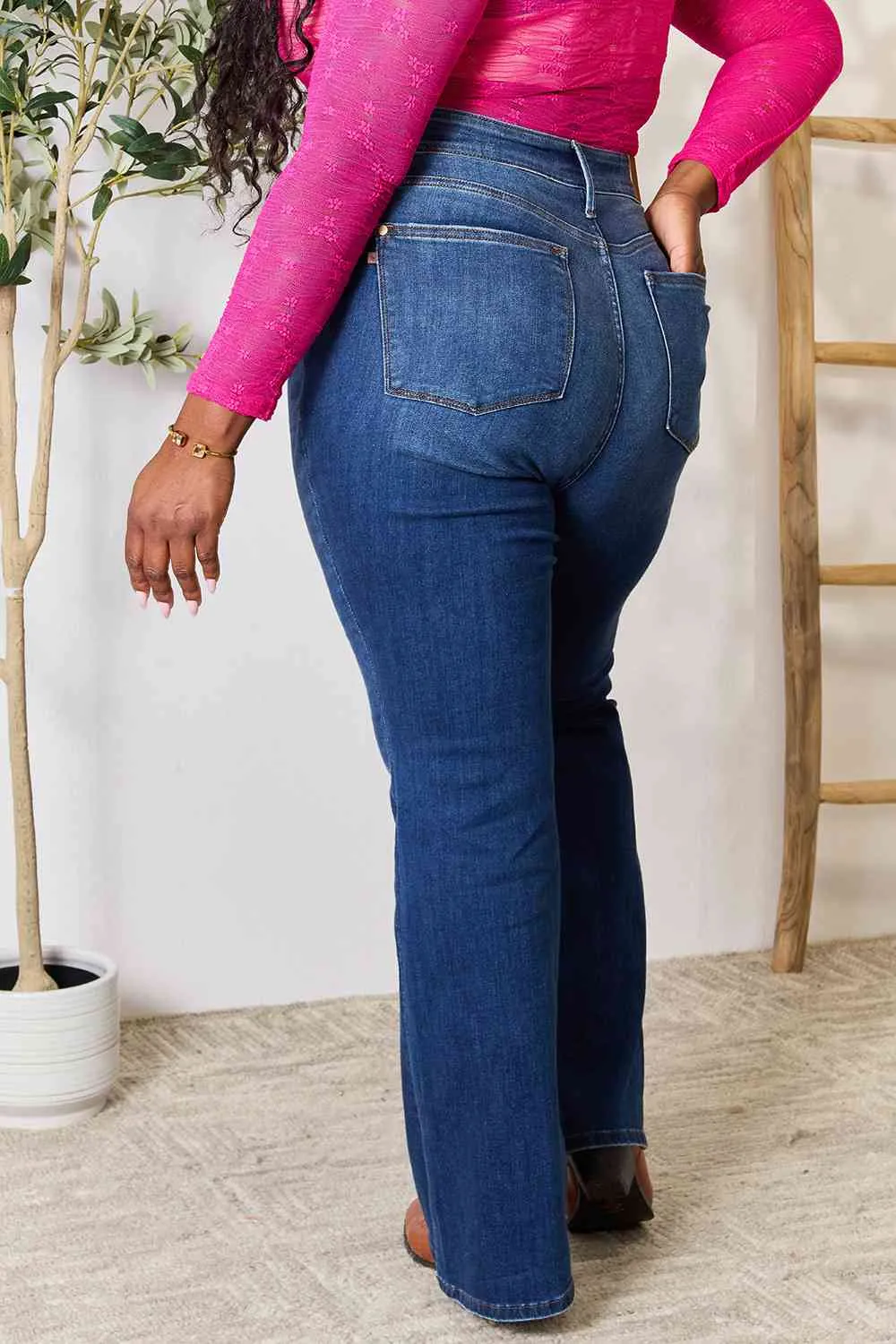 *APP EXCLUSIVE* Judy Blue Flare Jeans with Pockets