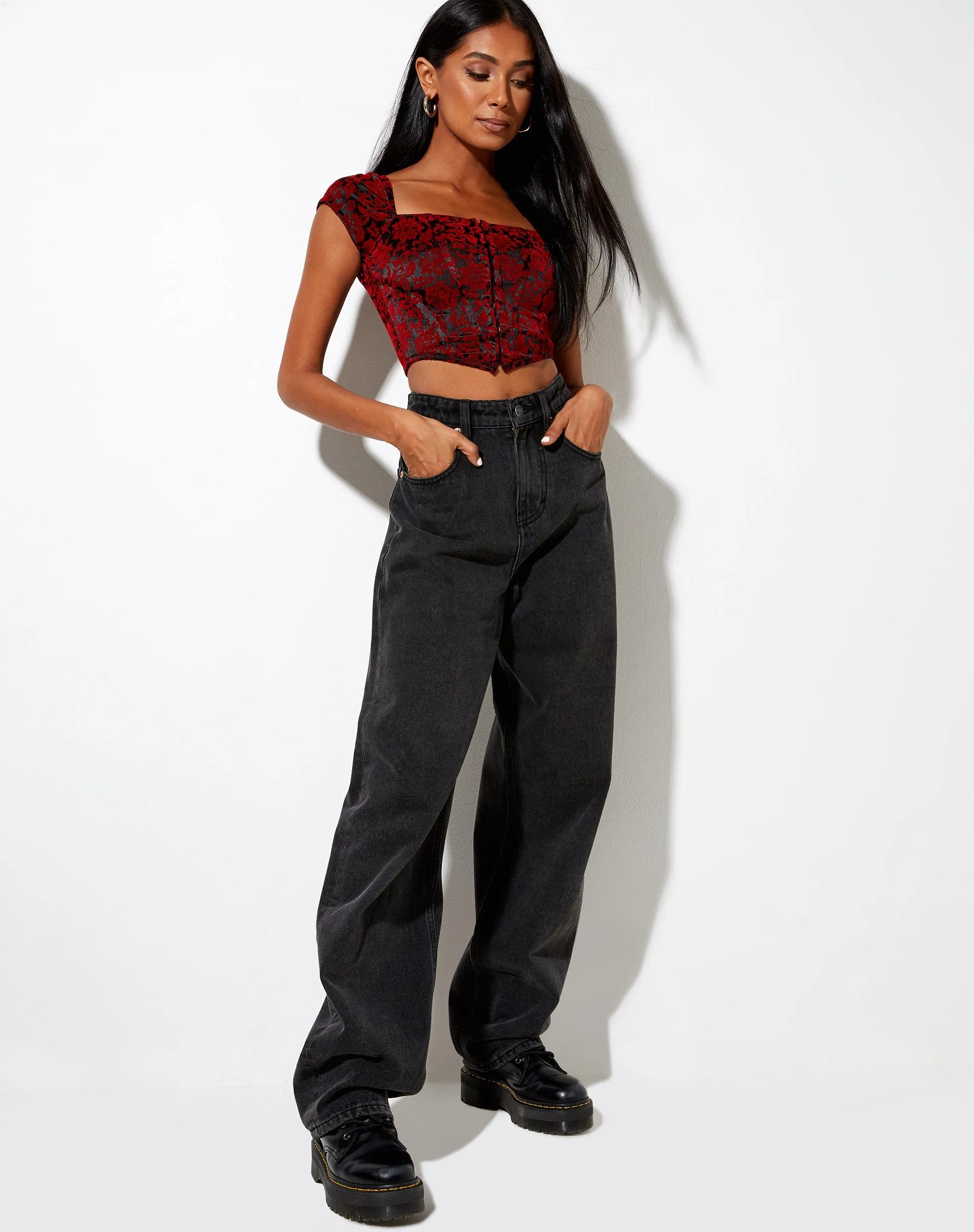 Elis Crop Top in Brocade Flower Black and Red